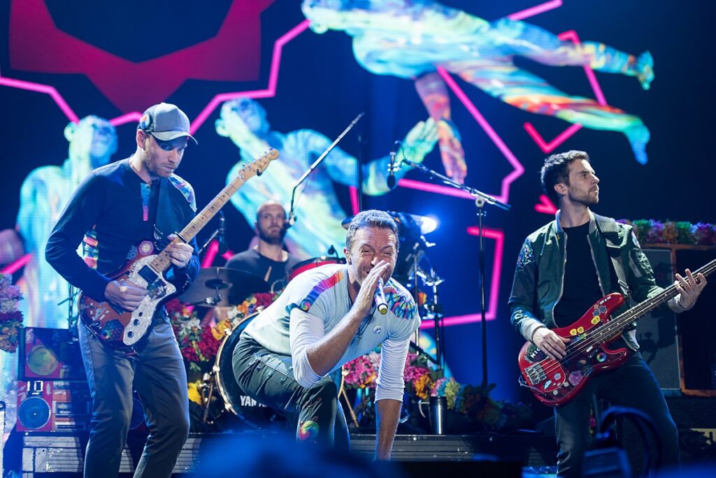 Coldplay tocando em Hamburgo no festival Global Citizen