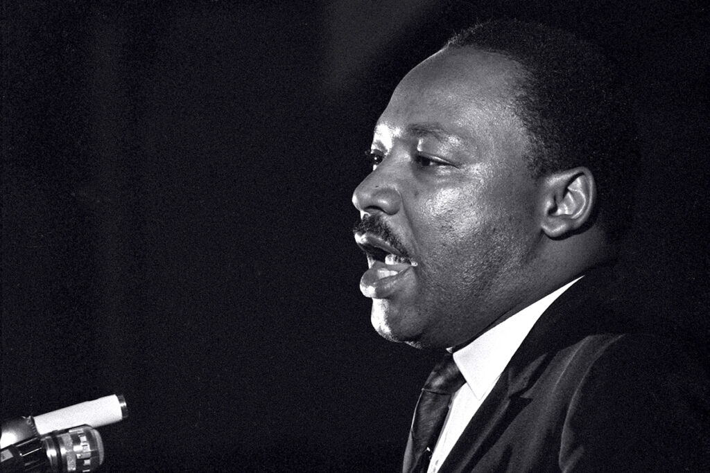 Martir Luther King discursando