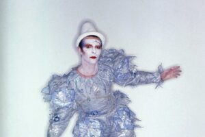 David Bowie em Ashes to Ashes