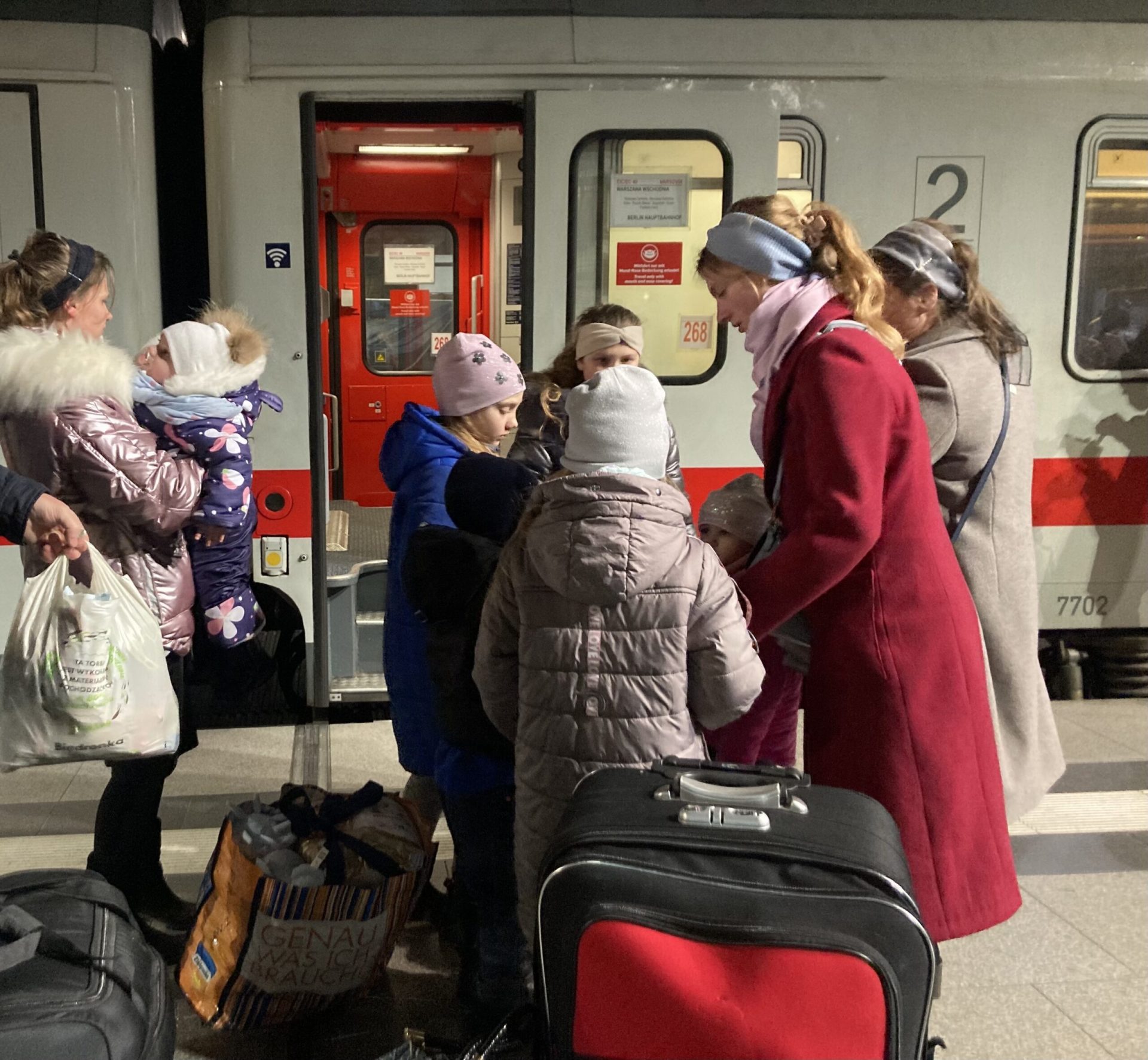 Refugiados ucranianos chegando em Berlim