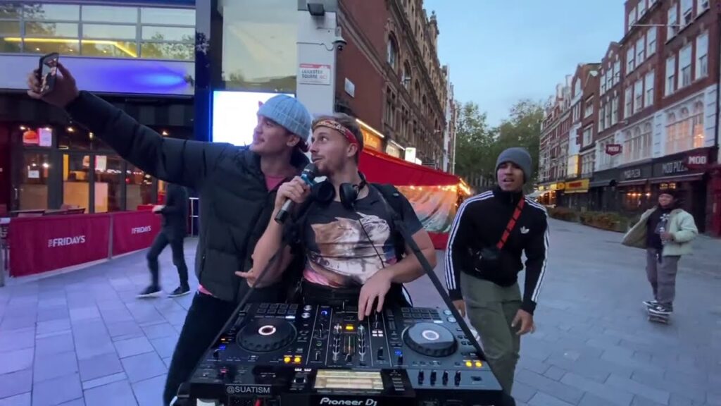 DJ Suat na rua
