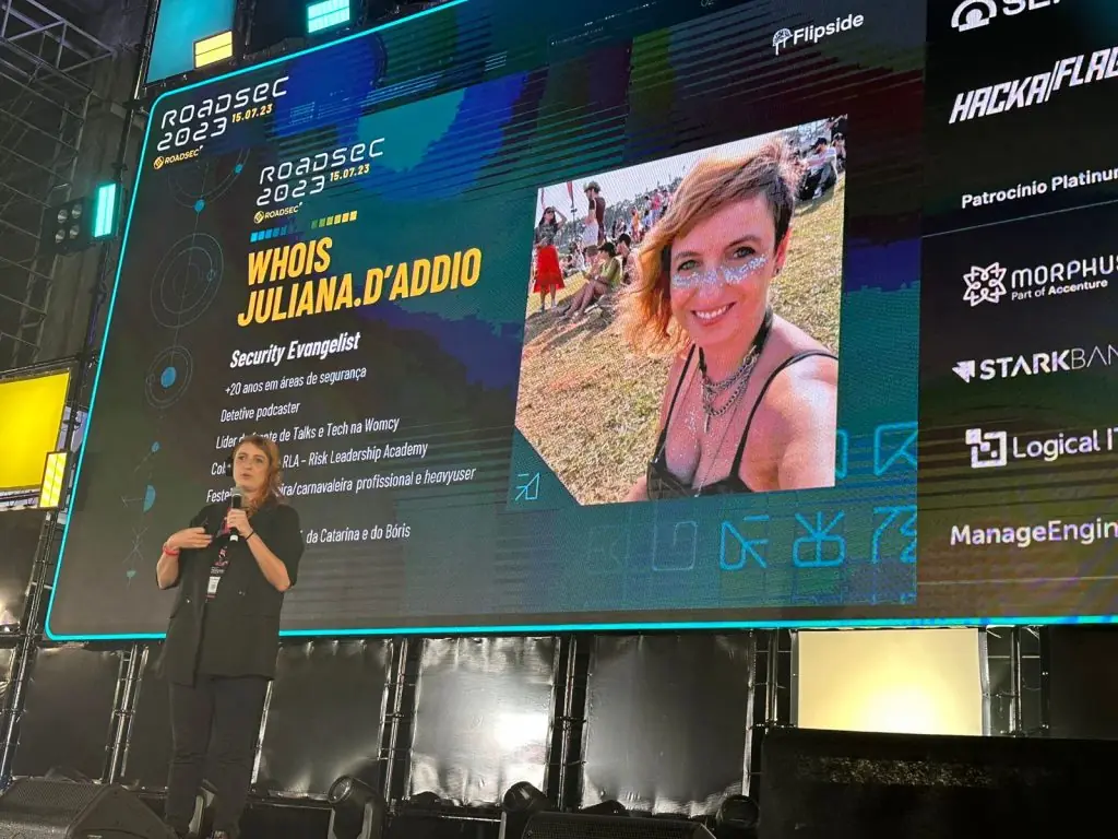 Especialista em segurança bancária, Juliana Silveira D'Addio palestra na Roadsec