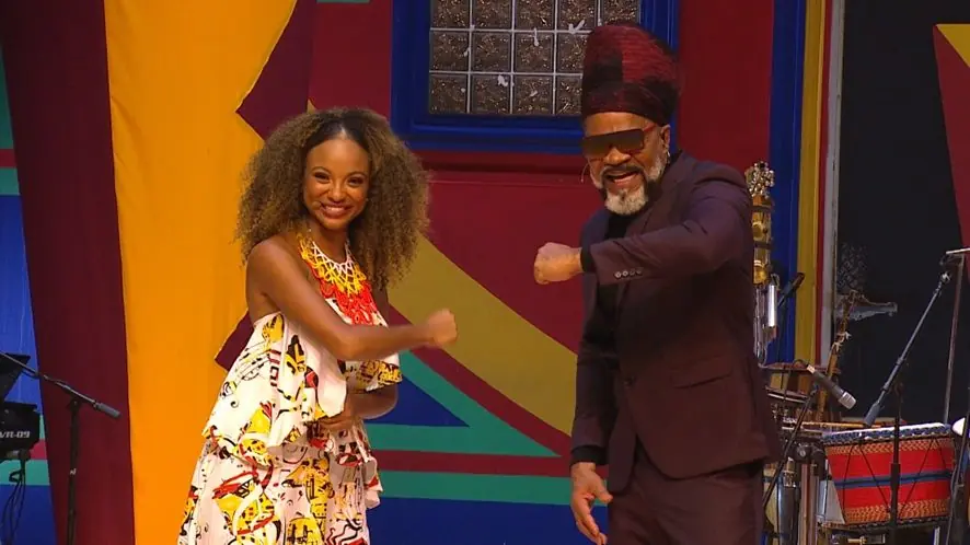 Luana Souza e Carlinhos Brown - Timbrown