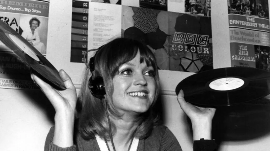 Annie Nightingale