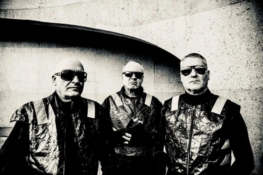 Front 242