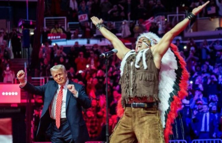 Trump e Village People