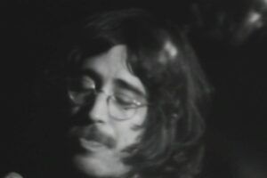 Tim Bernardes - Prudência / Praga