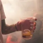 Bebendo álcool