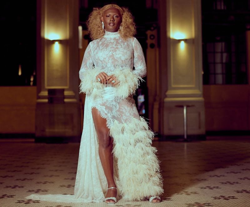 Liniker com a Orquestra Brasil Jazz Sinfônica