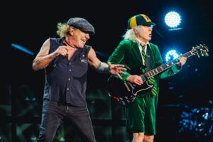 Brain Johnson e Angus Young em show do AC/DC no Morumbis (@mrossifoto)