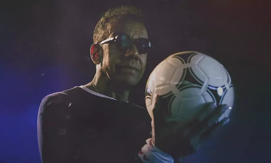 Futebol e música